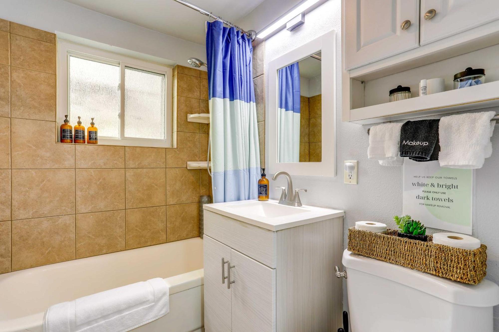 Seattle Garden Apt Walk To Water And Amenities! Exterior photo